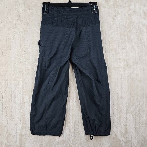 Lululemon Dance Studio Crop Pants 4 Black Athleisure Lightweight Athletic Gym - Picture 6 of 6